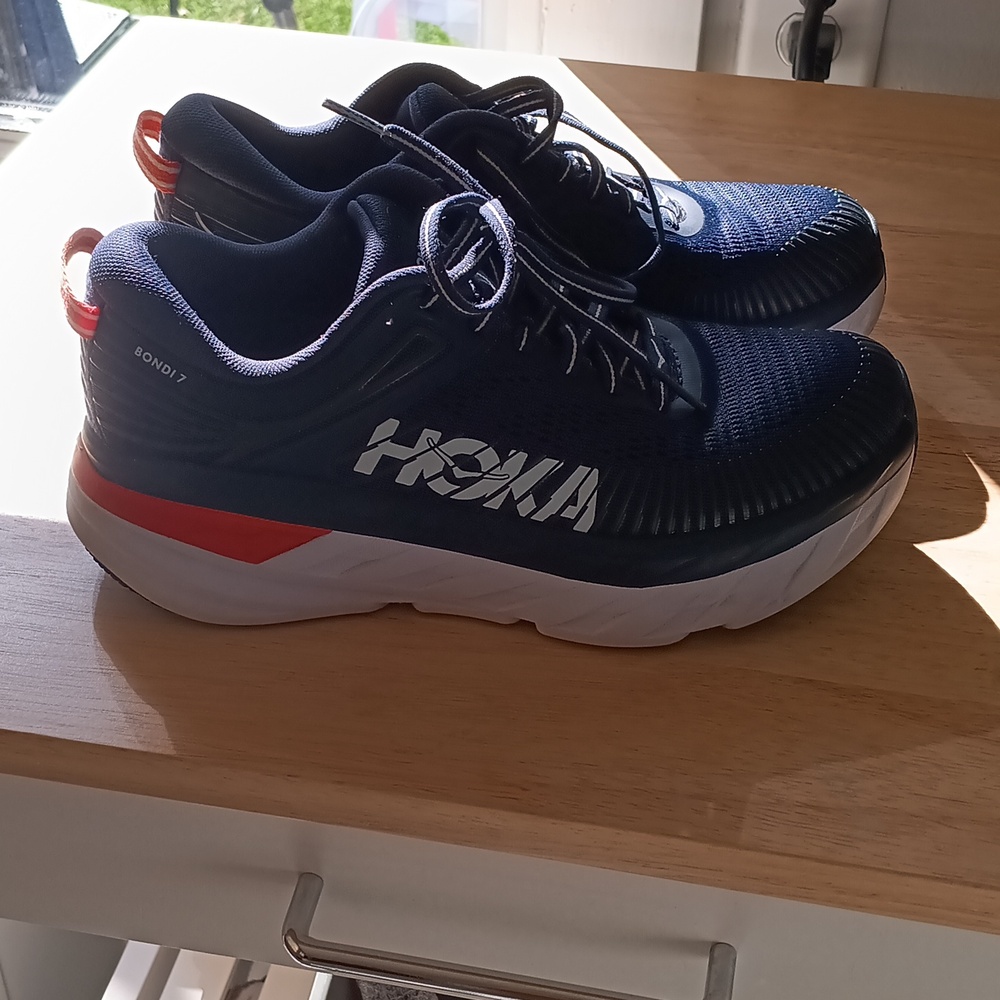 Hoka bondi 7 sneaker navy 6.5 excellent condition